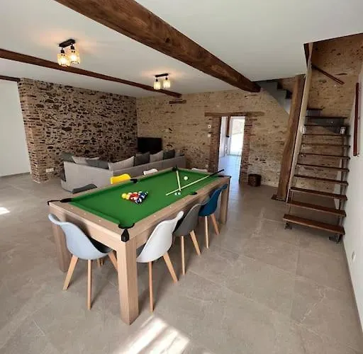 Les Petits Pirons بيت للعطل Mouchamps